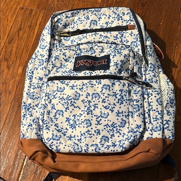 Jansport White and Blue Floral Backpack NWT - Picture 1 of 3